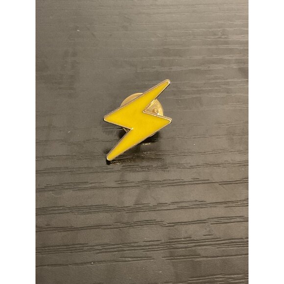 Yellow Lightning Bolt Lapel Pin Badge Metal & Enamel - Unisex Accessory - Picture 1 of 3